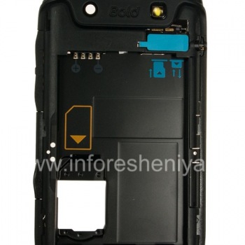 The middle part of the original case for the BlackBerry 9790 Bold