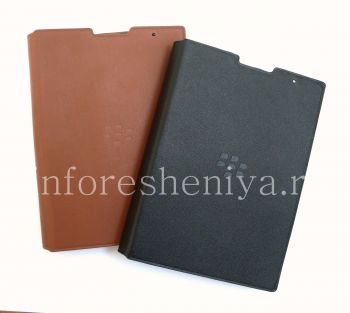 Оригинальный кожаный чехол с горизонтально открывающейся крышкой Leather Flip Case для BlackBerry Passport