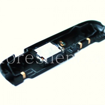 একটি মিডিয়া স্পিকার এবং শুঙ্গ সঙ্গে হাউজিং বটম প্যানেলের মাঝের অংশ BlackBerry Z30