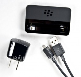 Оригинальное настольное зарядное устройство "Стакан" Carging Pod Bundle для BlackBerry 9900/9930 Bold Touch, Черный