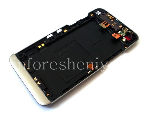 Photogallery for Der mittlere Teil des ursprünglichen Körpers bei der Montage mit der Felge für den Blackberry Z30, Silber / Schwarz product