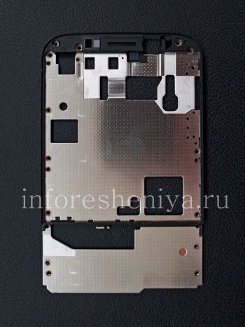 The middle part of the body (the metal base of the screen) for the BlackBerry Classic