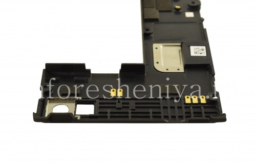 Photogallery for في الجزء الأوسط من الدعوى الأصلية لبلاك بيري P&#39;9982 بورش ديزاين, أسود product