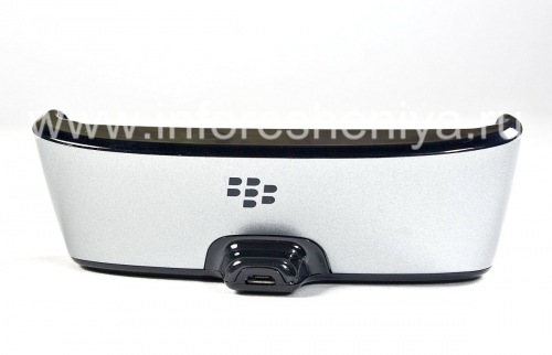 Галерея фотографий товара Настольное зарядное устройство "Стакан" для BlackBerry 8520/9300 Curve, Металлик