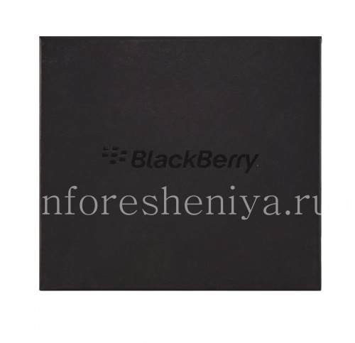Галерея фотографий товара Коробка Смартфона BlackBerry 9900 Bold, Черный