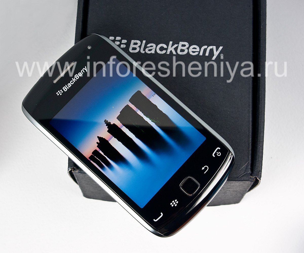 ... Photo 5 — Curva de Smartphone BlackBerry 9380, Negro (negro)