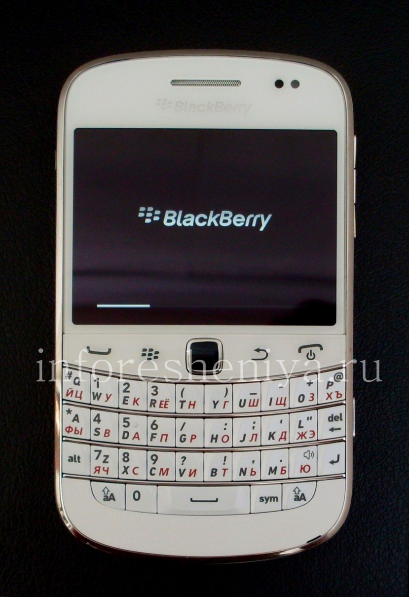 Photo 12 — Smartphone BlackBerry 9900 Bold, White .