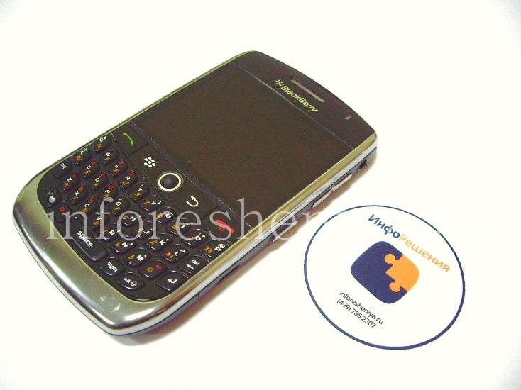 Разборка BlackBerry 8900 Curve: BlackBerry 8900, который будем разбирать.